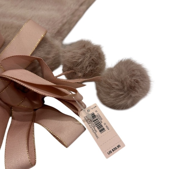 NWT Victoria’s Secret Dusty Pink Fuzzy Holiday Stocking - Picture 6 of 6